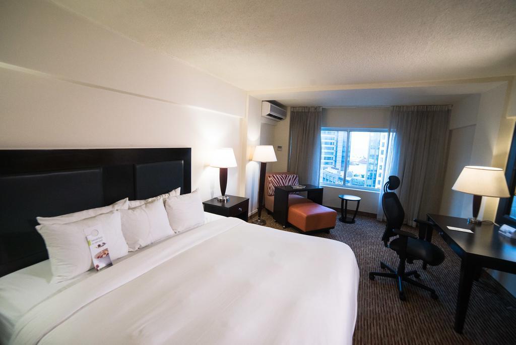Radisson Hotel Trinidad Port of Spain Room photo